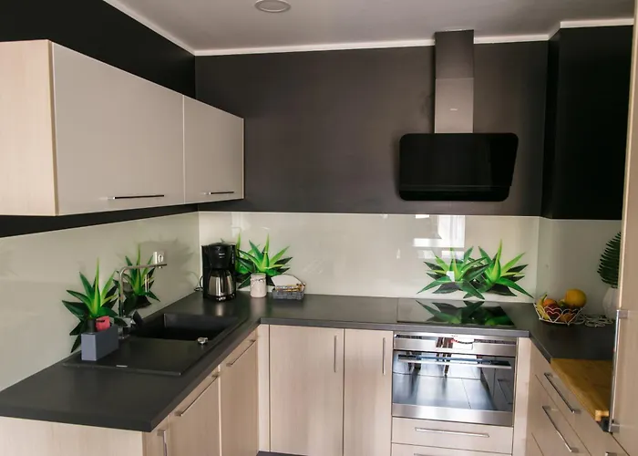 Trzy Szlaki - Gory Na Wyciagniecie Reki, Przy Szlakach Na Sniezke, Wygodnie, Cicho, Spokojnie, Bezplatny Parking